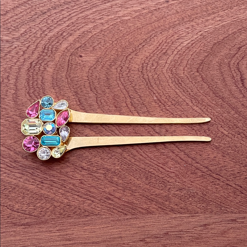 Elegant Gold Hairpin With Multicolor Gems